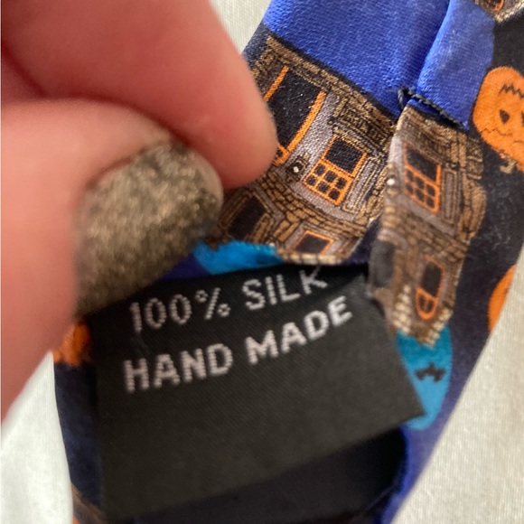 Men’s Holiday 100% silk tie bundle (2) - Picture 5 of 11